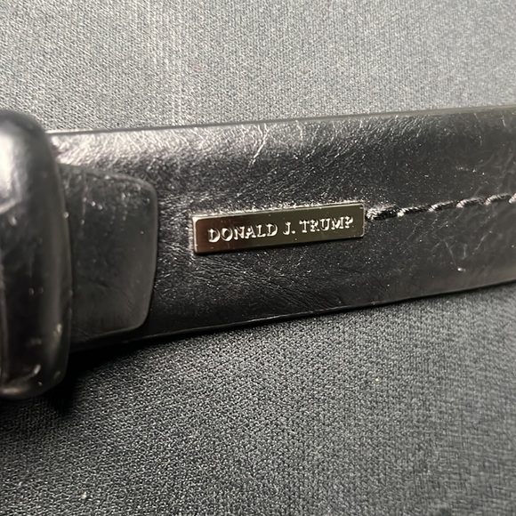 Donald J. Trump Signature Collection Black Leather Belt Size 36/90 - Picture 6 of 8